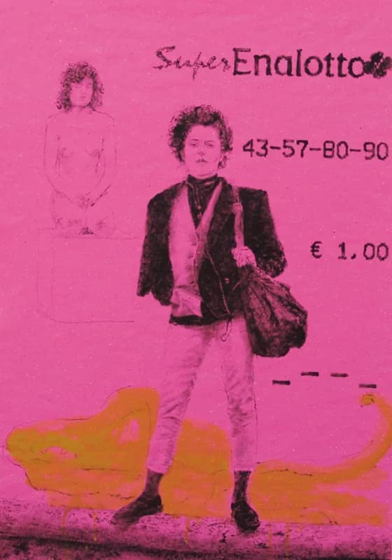 Figura centrale in bianco e nero, con giacca scura e grande borsa a tracolla, su fondo rosa acceso; a sinistra appare una figura femminile appena abbozzata, mentre numeri, un prezzo e una sagoma arancione di animale allungato occupano lo spazio circostante.