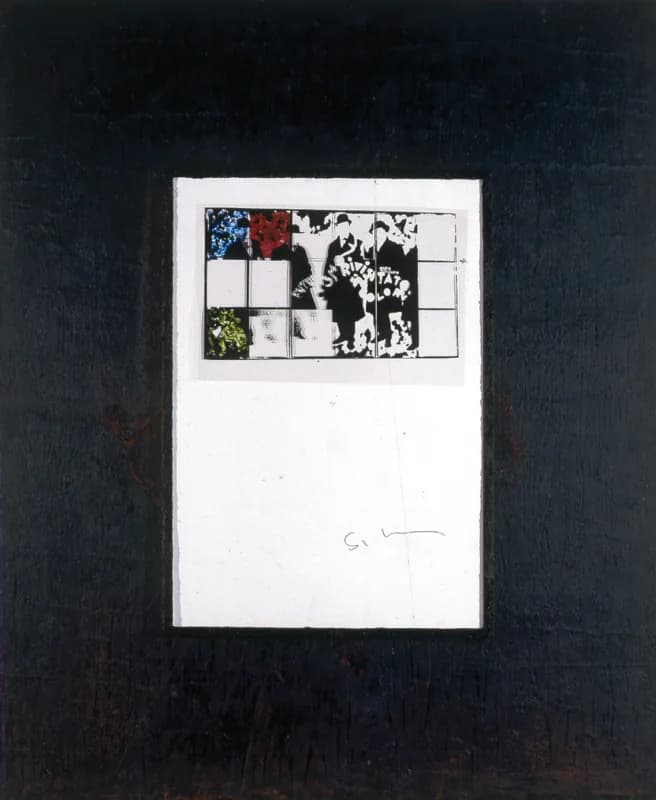 Su fondo nero materico, un foglio bianco verticale reca nella parte superiore una piccola composizione a griglia con figure nere e bianche e macchie rosse, blu e verdi; sotto, una firma sottile.